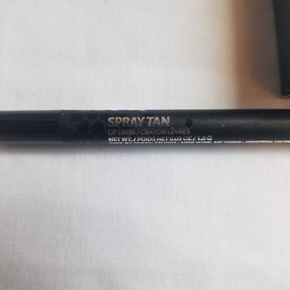 Qveen Studio Partners In Crime Lip Liner Duo Spray - Spray Tan & SOS - Picture 9 of 12